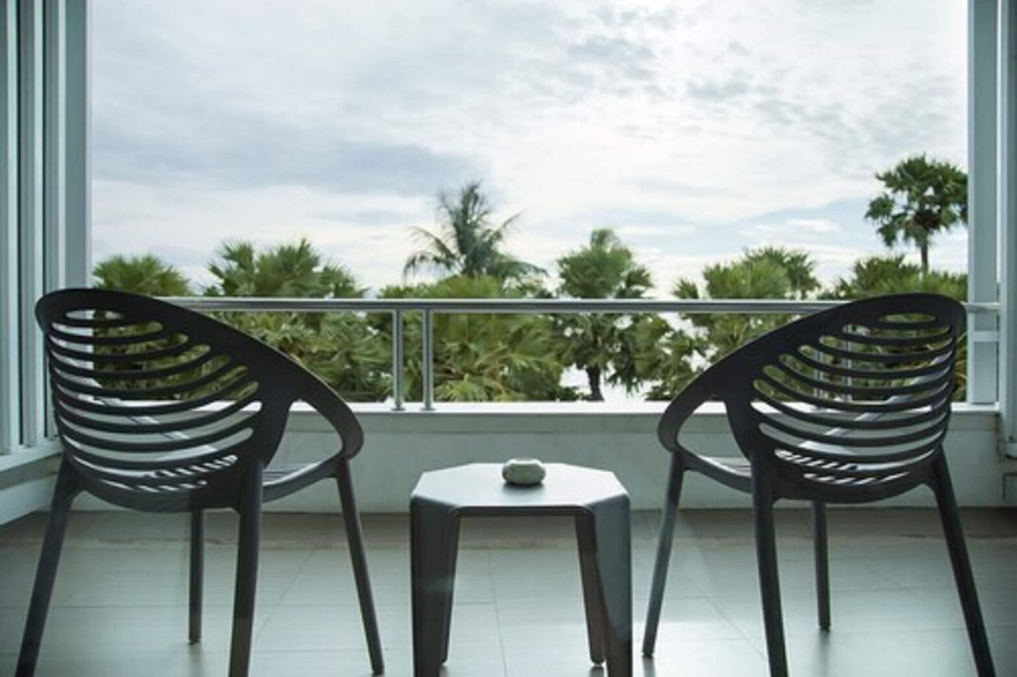 Baboona Beachfront Living Pattaya Dış mekan fotoğraf